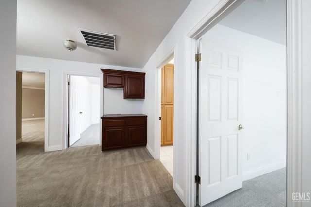 17564 Harvest Grove Court, Bakersfield, CA 93314