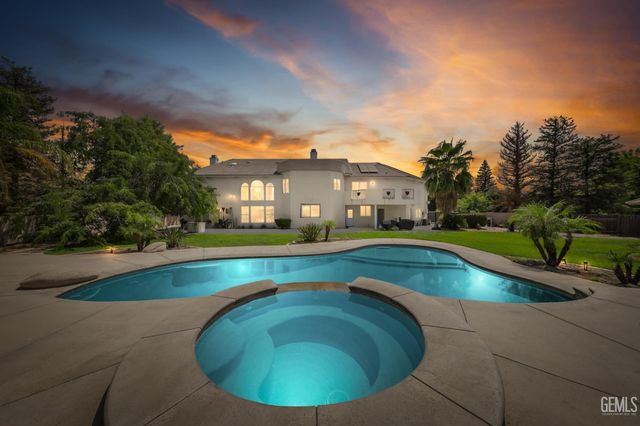 17564 Harvest Grove Court, Bakersfield, CA 93314