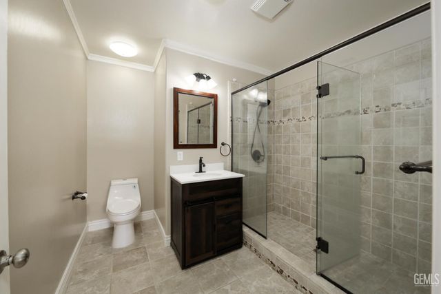 17564 Harvest Grove Court, Bakersfield, CA 93314
