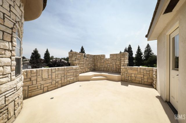 17564 Harvest Grove Court, Bakersfield, CA 93314