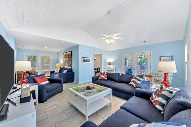 4005 Cameron Boulevard, Isle Of Palms, SC 29451
