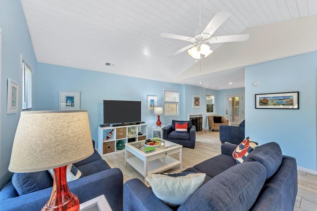 4005 Cameron Boulevard, Isle Of Palms, SC 29451