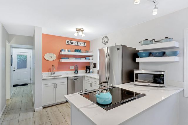 4005 Cameron Boulevard, Isle Of Palms, SC 29451