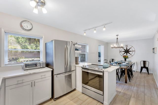 4005 Cameron Boulevard, Isle Of Palms, SC 29451