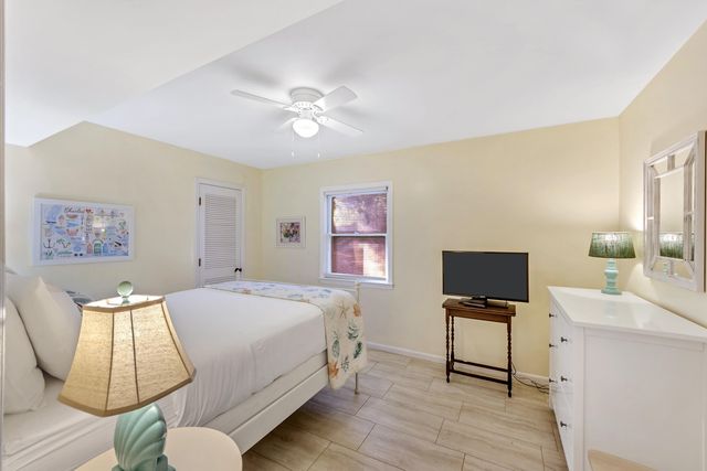 4005 Cameron Boulevard, Isle Of Palms, SC 29451