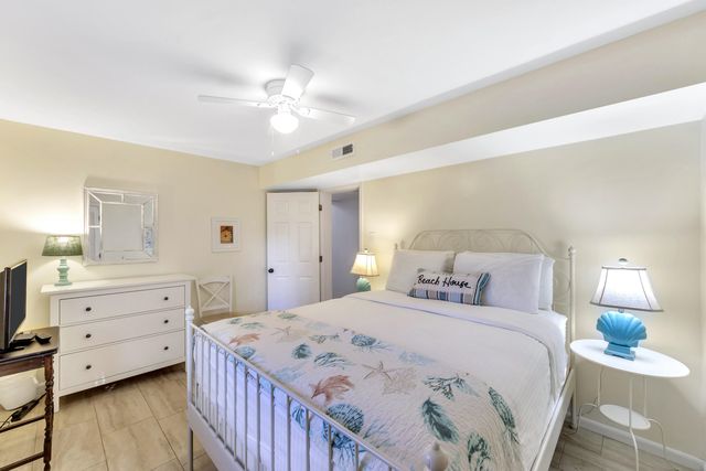 4005 Cameron Boulevard, Isle Of Palms, SC 29451