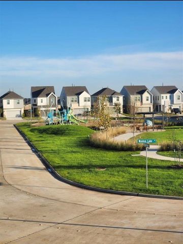 17231 Walden Lake Lane, Hockley, TX 77447