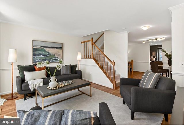 104 S WISE ST, Arlington, VA 22204