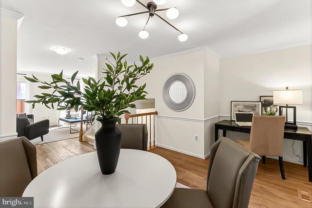 104 S WISE ST, Arlington, VA 22204