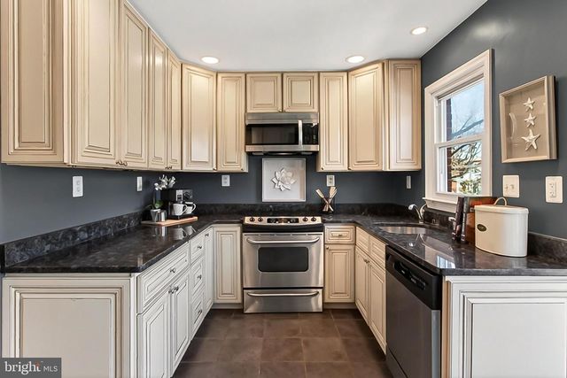 104 S WISE ST, Arlington, VA 22204