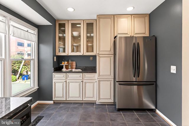 104 S WISE ST, Arlington, VA 22204