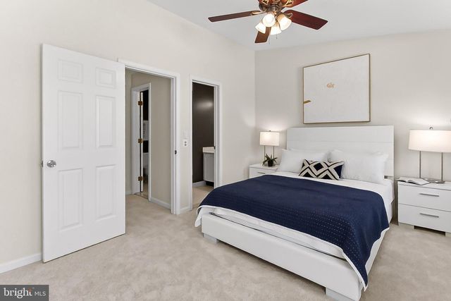 104 S WISE ST, Arlington, VA 22204