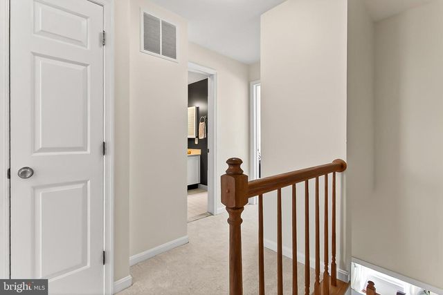 104 S WISE ST, Arlington, VA 22204