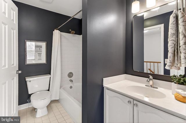 104 S WISE ST, Arlington, VA 22204