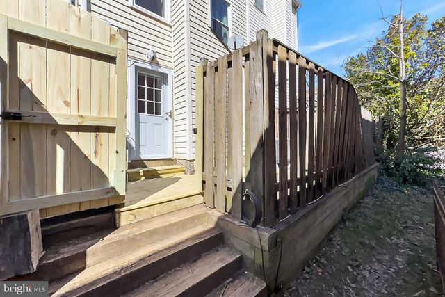 104 S WISE ST, Arlington, VA 22204