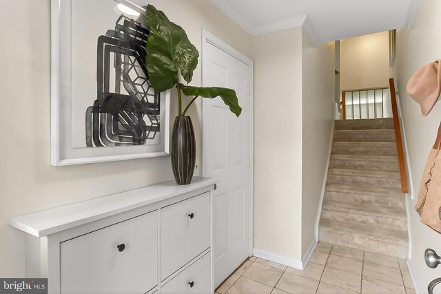 104 S WISE ST, Arlington, VA 22204