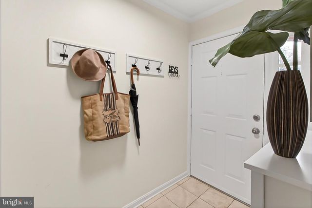 104 S WISE ST, Arlington, VA 22204