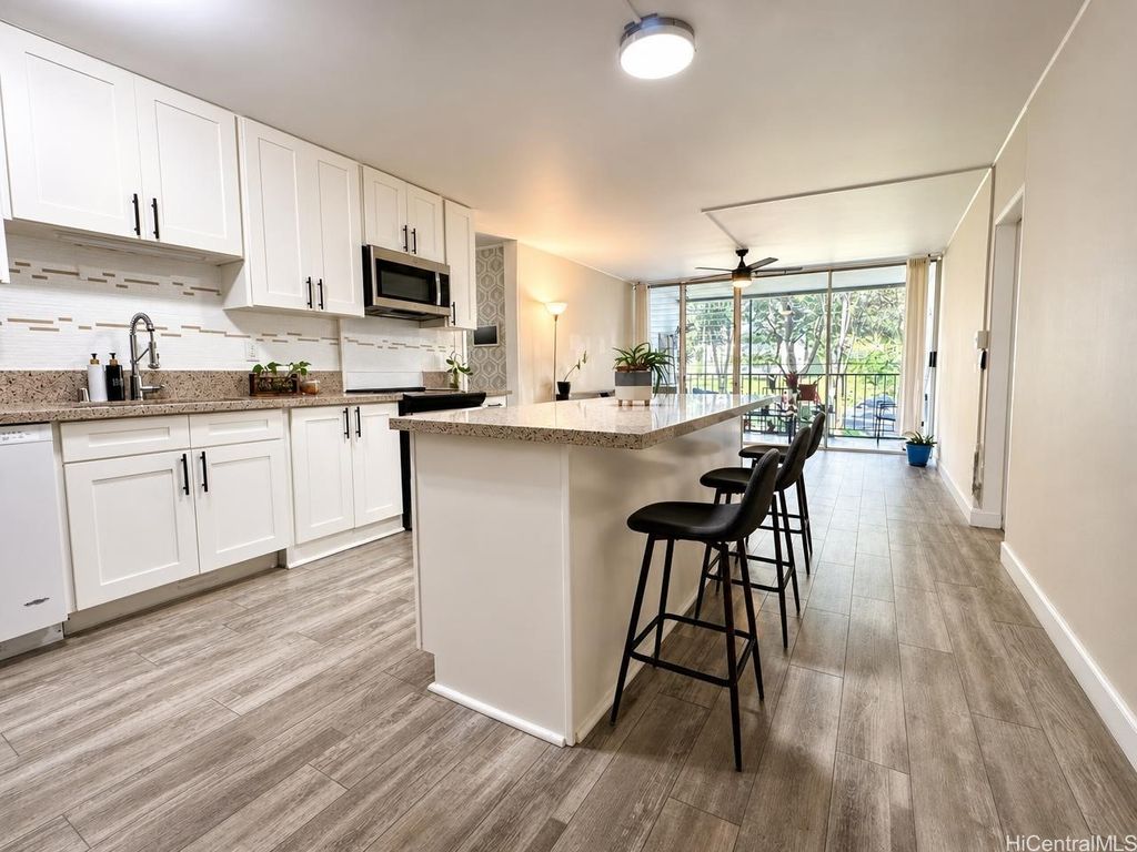 95-273 Waikalani Drive D306, Mililani, HI 96789