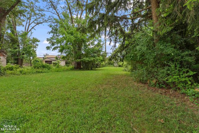 20621 Westhaven Avenue, Southfield, MI 48075