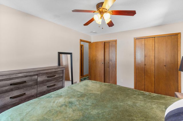 1887 Lakewood Drive N, Maplewood, MN 55109