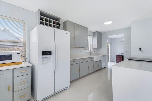 10020 SW 223rd Ln, Cutler Bay, FL 33190