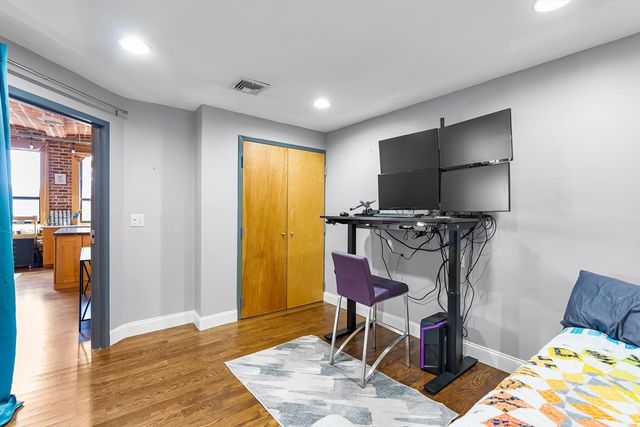 121-123 Beach St 801, Boston, MA 02111