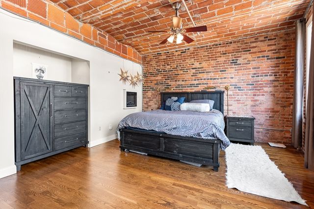 121-123 Beach St 801, Boston, MA 02111
