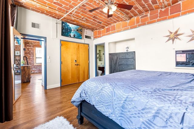 121-123 Beach St 801, Boston, MA 02111