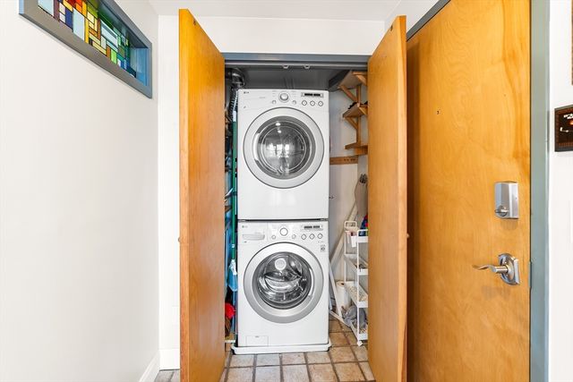 121-123 Beach St 801, Boston, MA 02111