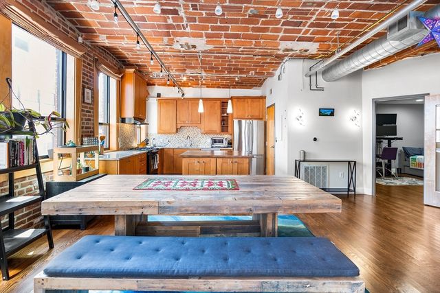 121-123 Beach St 801, Boston, MA 02111