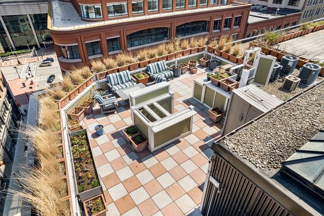121-123 Beach St 801, Boston, MA 02111