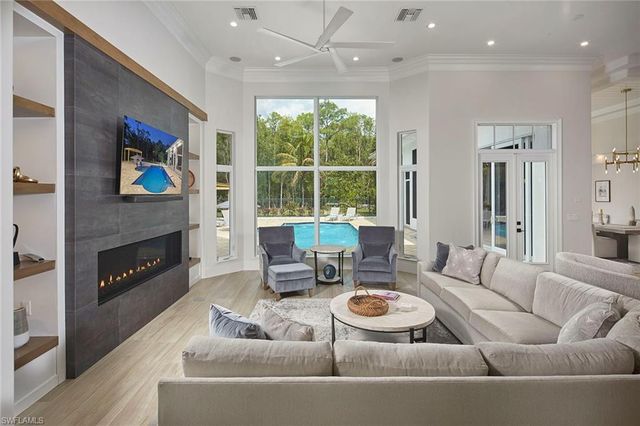 6771 Hunters RD, Naples, FL 34109