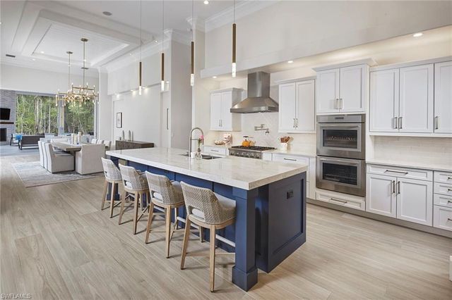 6771 Hunters RD, Naples, FL 34109