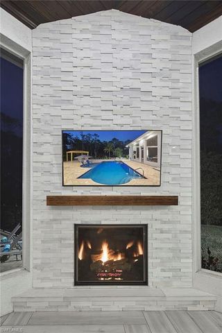 6771 Hunters RD, Naples, FL 34109