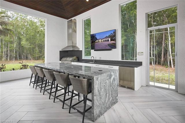 6771 Hunters RD, Naples, FL 34109