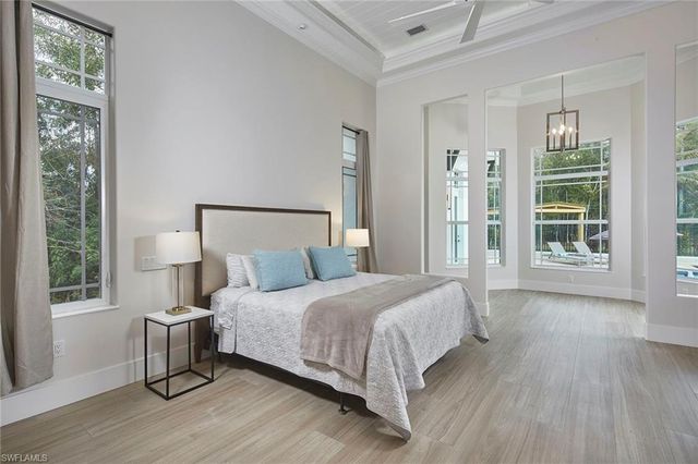 6771 Hunters RD, Naples, FL 34109