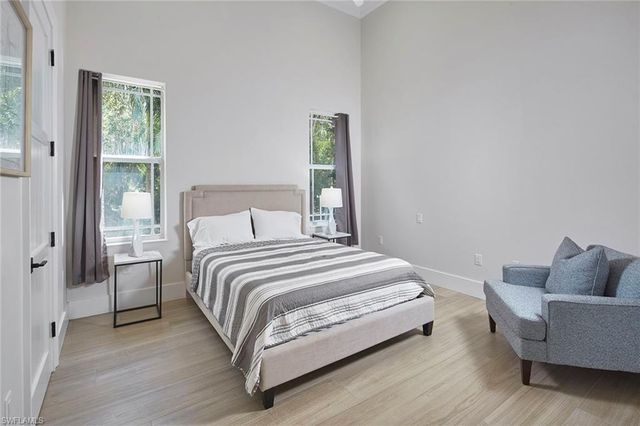 6771 Hunters RD, Naples, FL 34109