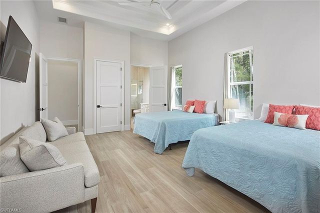 6771 Hunters RD, Naples, FL 34109