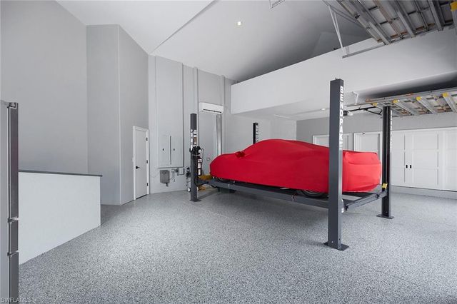 6771 Hunters RD, Naples, FL 34109