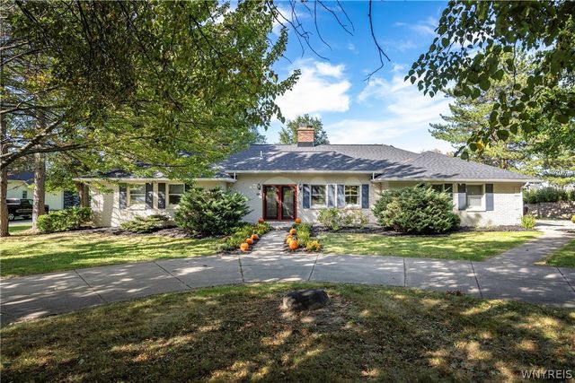 58 Fox Chapel Drive, Orchard Park, NY 14127