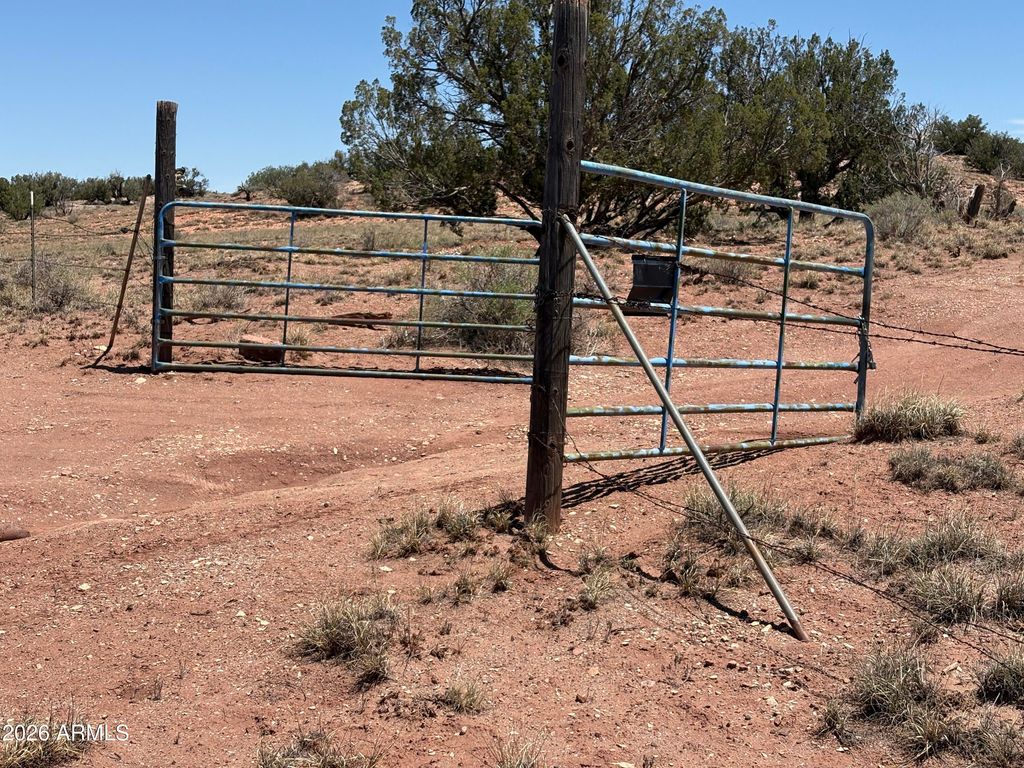 Image 3 of property listing at 156 N9046 --, Concho, AZ 85924