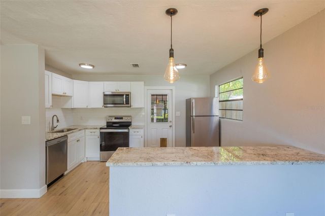 5131 13TH AVENUE N, St Petersburg, FL 33710
