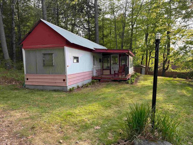 21 Hollow Lane, Gilford, NH 03249
