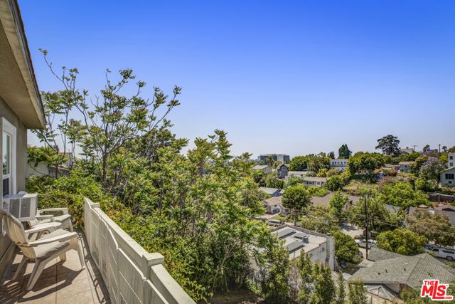 1120 W Edgeware Road, Los Angeles, CA 90026