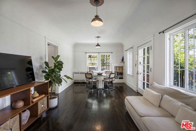 1120 W Edgeware Road, Los Angeles, CA 90026