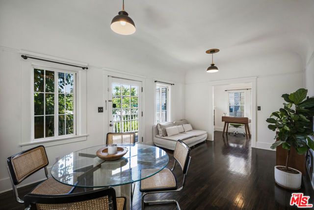 1120 W Edgeware Road, Los Angeles, CA 90026