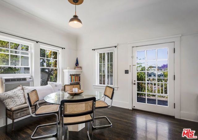 1120 W Edgeware Road, Los Angeles, CA 90026