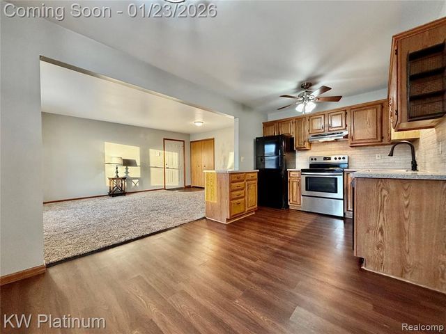 275 Maywood Street 12, Marysville, MI 48040