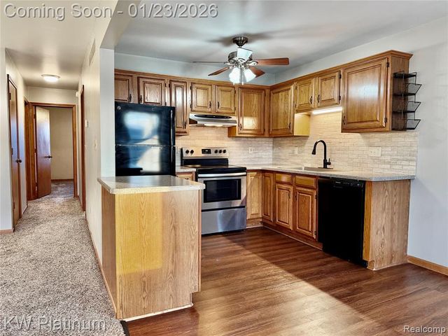 275 Maywood Street 12, Marysville, MI 48040