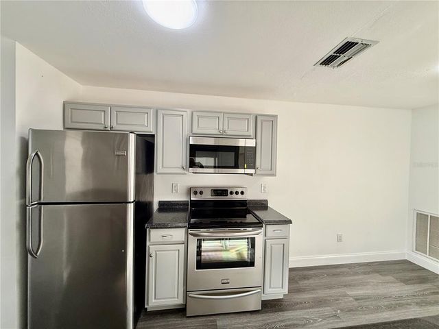 14222 VILLAGE VIEW DRIVE, Tampa, FL 33624